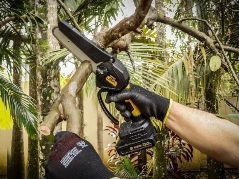 Para que serve a Mini Motosserra MMSI 206 Lynus? Veja onde usar e quando vale a pena